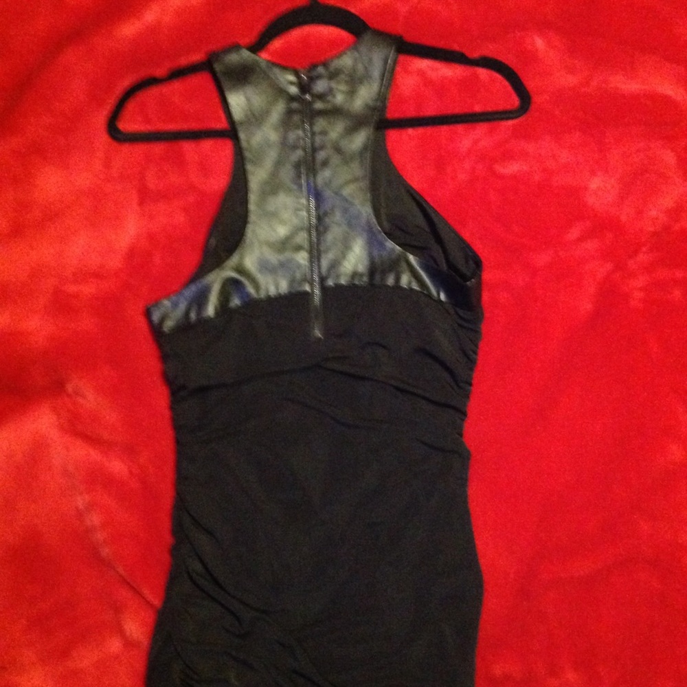 Top - Picture 2 of 2